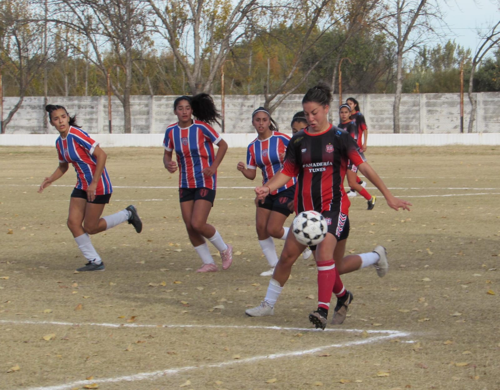 Regional Amateur femenino: triunfos de El Porvenir y Pedal