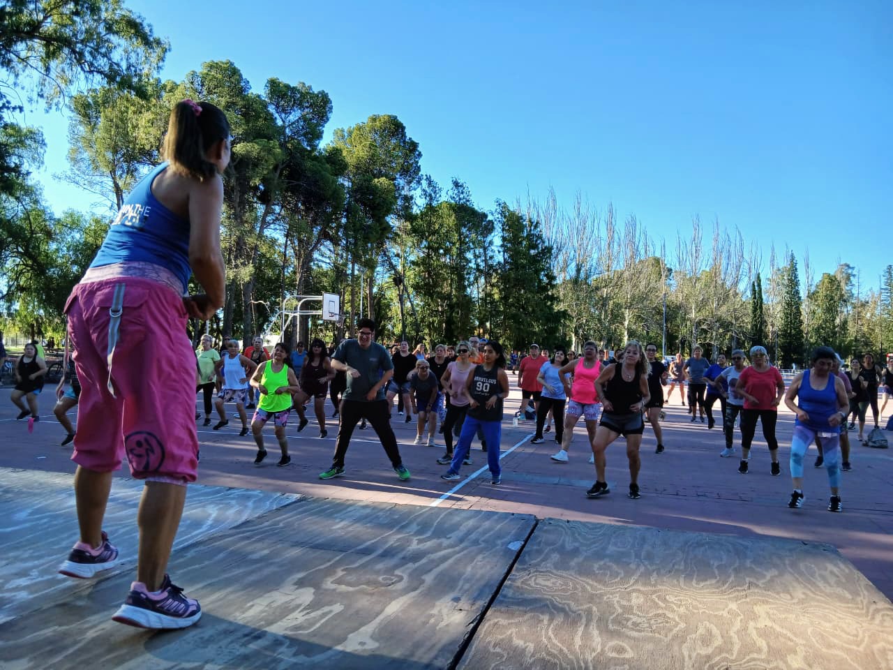Zumba y biciescuelas llenan de actividad los sábados del Poli 1