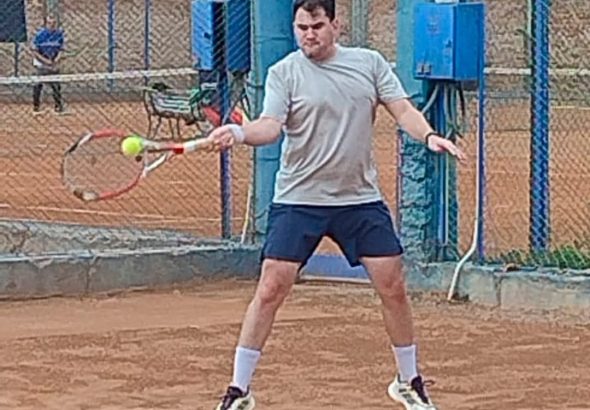 Tenis