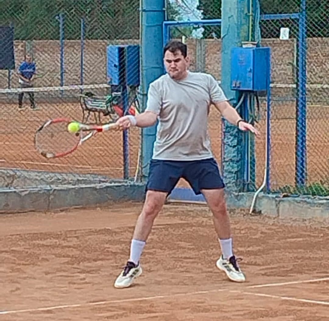 Tenis