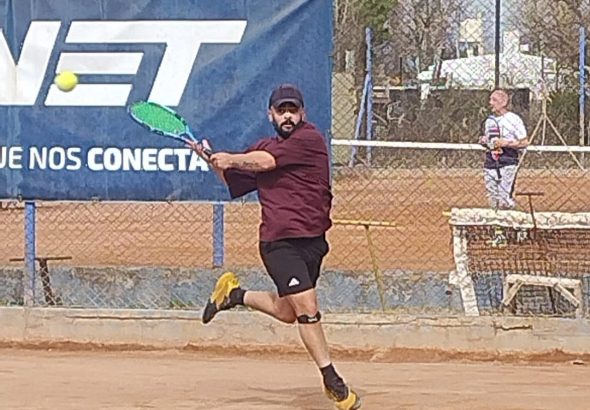 Tenis